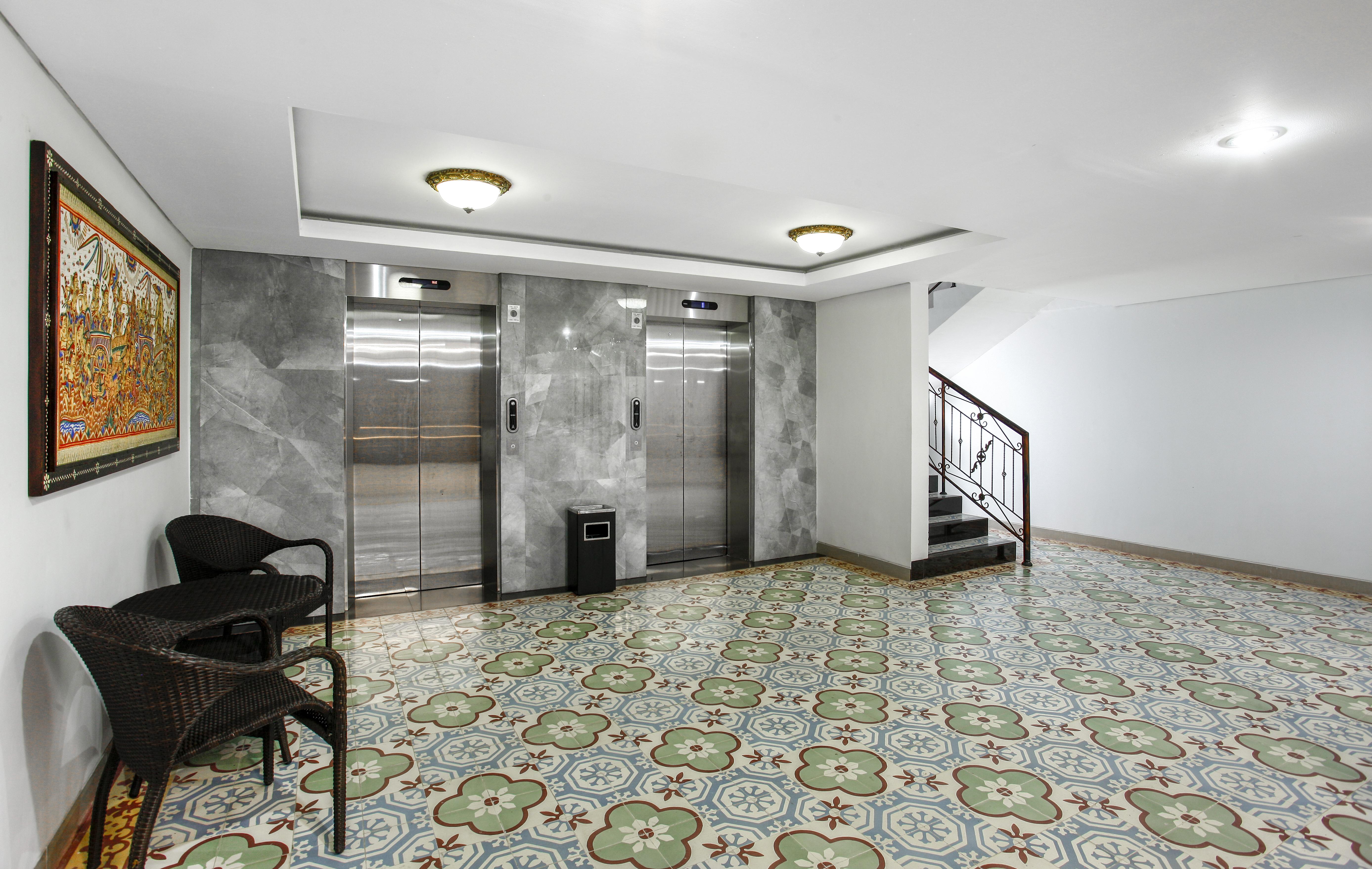 Puri Saron Hotel Baruna Beach Lovina מראה חיצוני תמונה