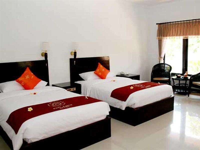 Puri Saron Hotel Baruna Beach Lovina מראה חיצוני תמונה